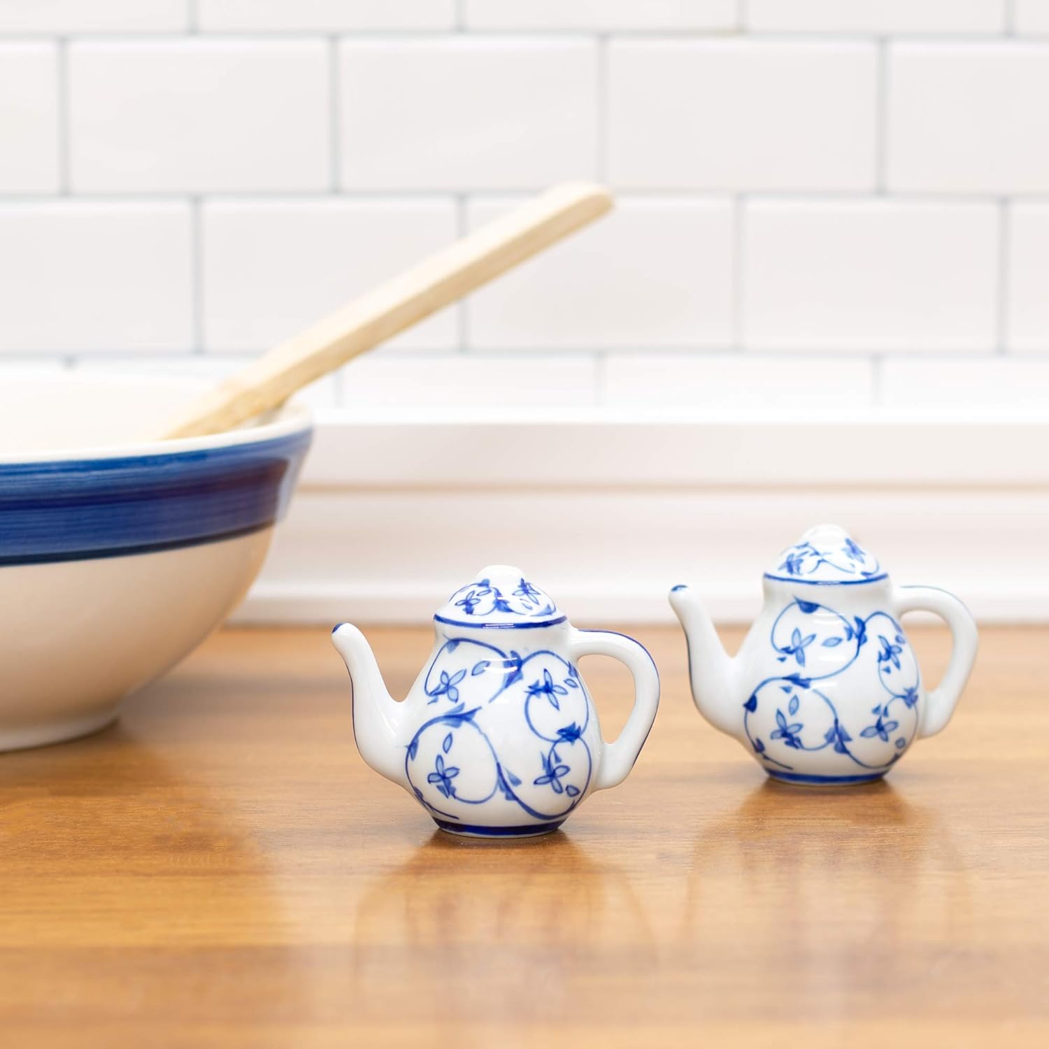 VersaCEFECT White 2-inch Porcelain Ceramic Salt and Pepper Shaker Set