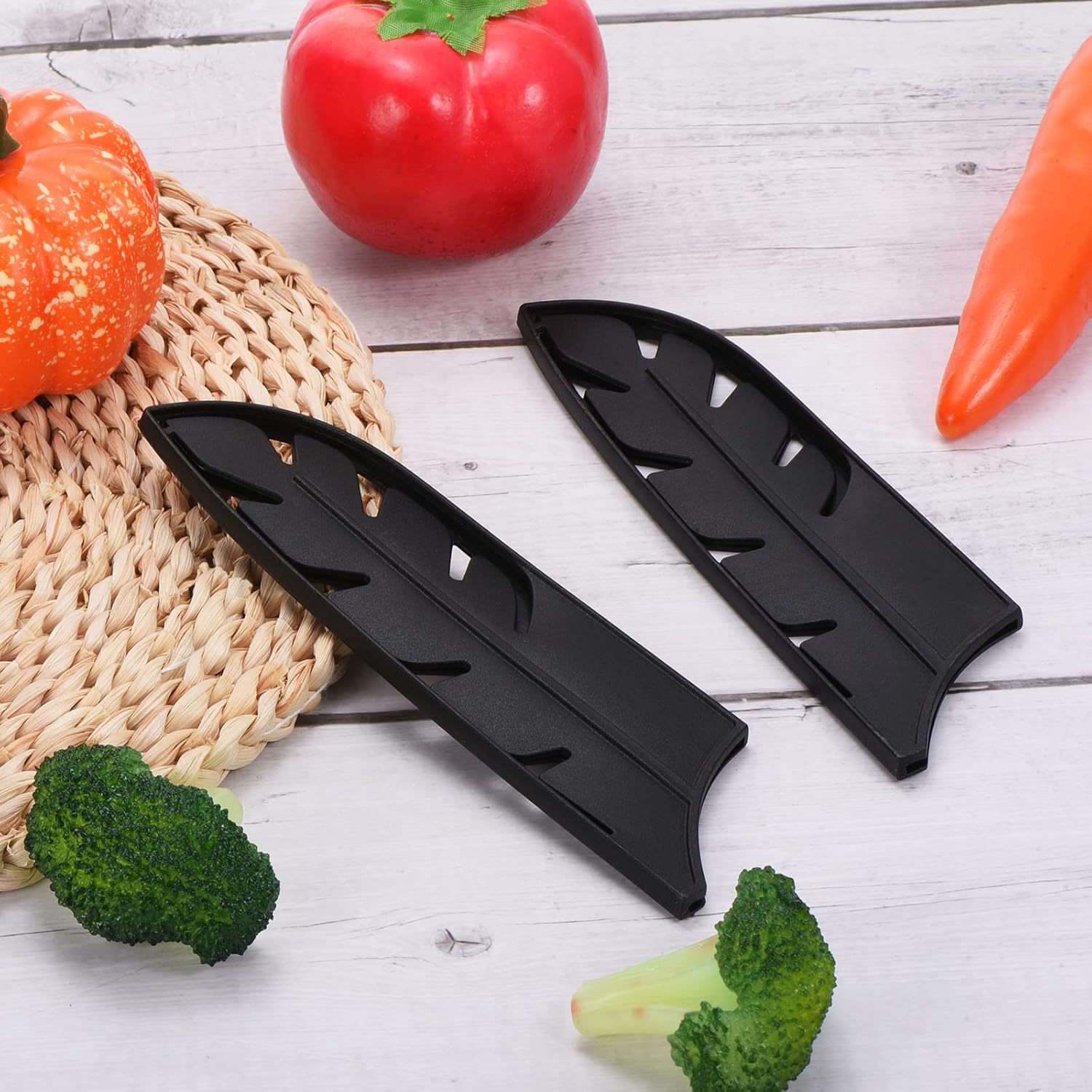 Perfect Protection for 7 Santoku Knives Black Size 73x2in