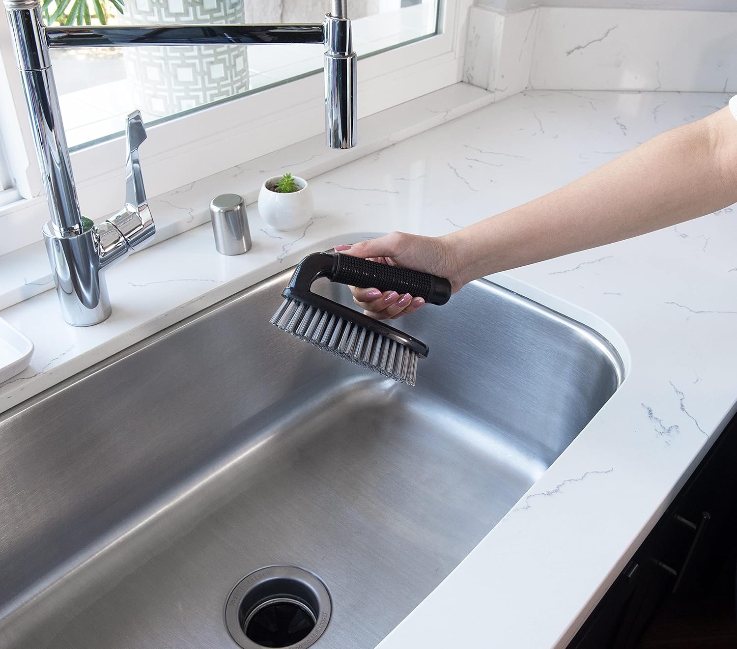Heavy Duty Scrub Brush Black